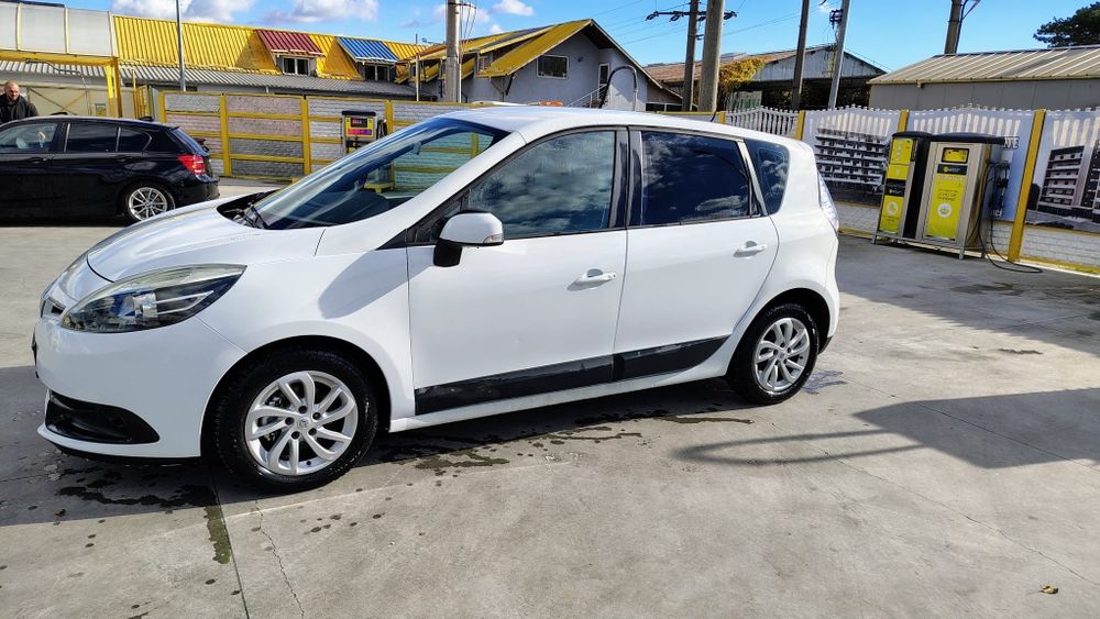 Vând Renault scenic 3