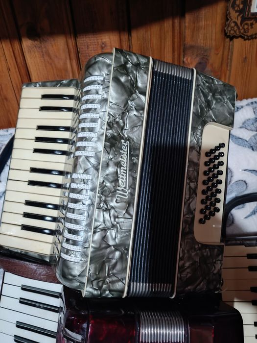 Acordeon Hohner 80 de basi