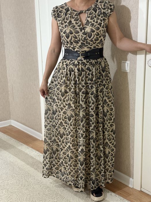 Шикарное платье выставочное