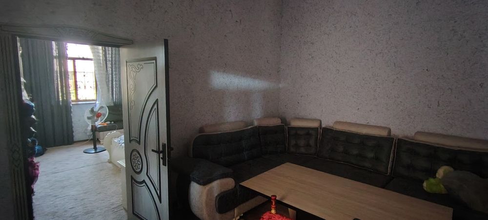 Qarshi.sh.6 sotix.7.xona srochno sotiladi