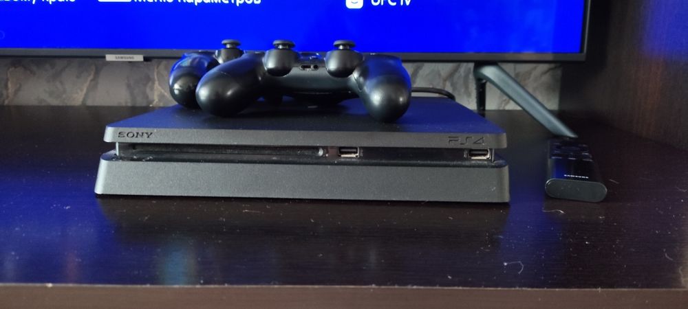 Продам playstation 4