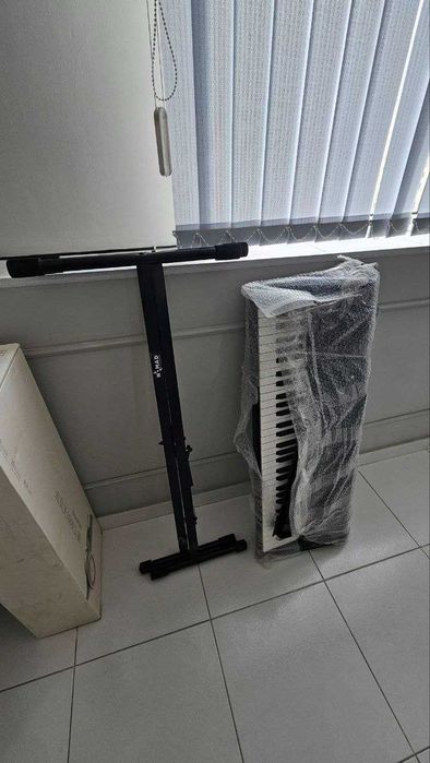 Синтезатор Yamaha PSR-E373