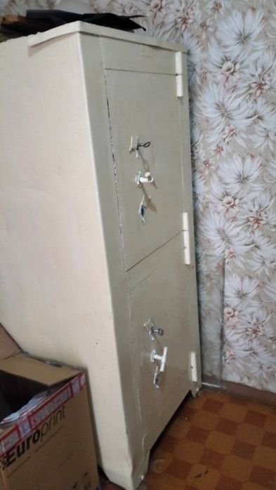 Сейф в хорошем состоянии