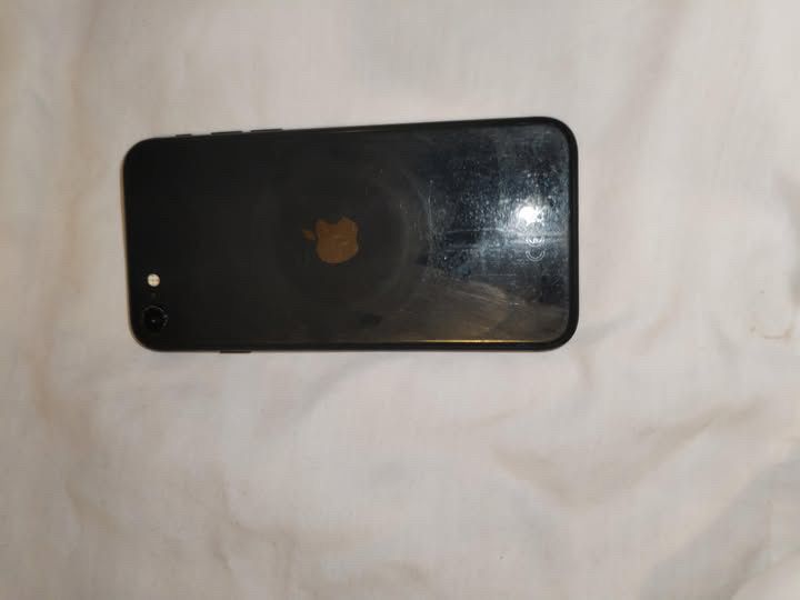 Vand iphone SE 2022 stare buna