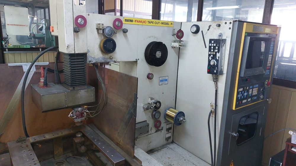 Нишкова ерозия FANUC-2бр., оборудване и приспособления за тях