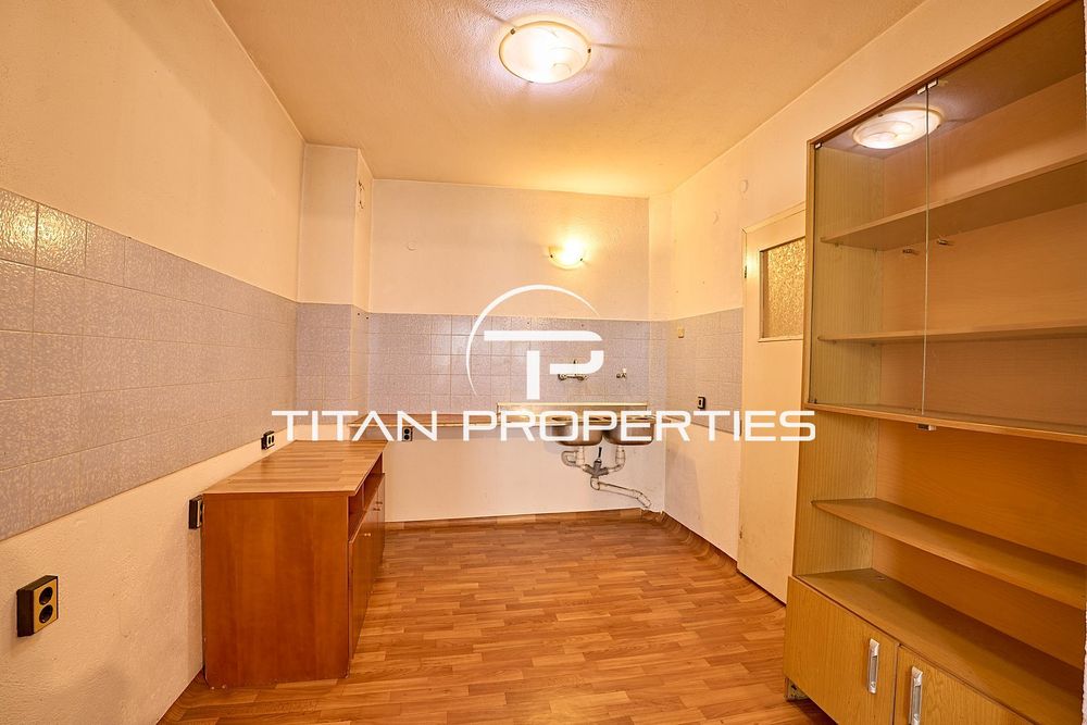 Продава се Тристаен апартамент в Пловдив, Център - 109 кв.м за 2153 €/кв.м - Снимка #5
