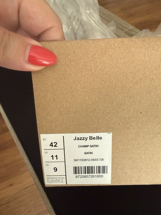 Елегантни сатенени сандали Steve Madden – модел Jazzy Belle
