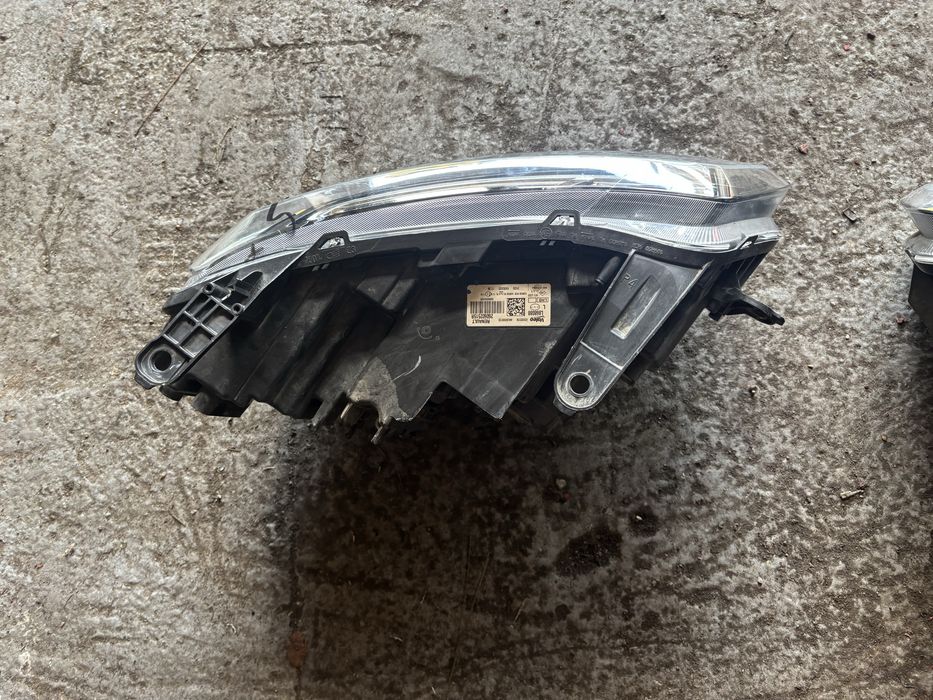 Far stanga / dreapta Full Led  Dacia Duster 2 facelift an 2021 2022 2023 2024 cod 260602515R