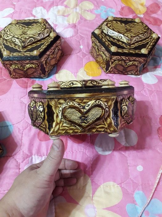 Шкатулки новые из дерева