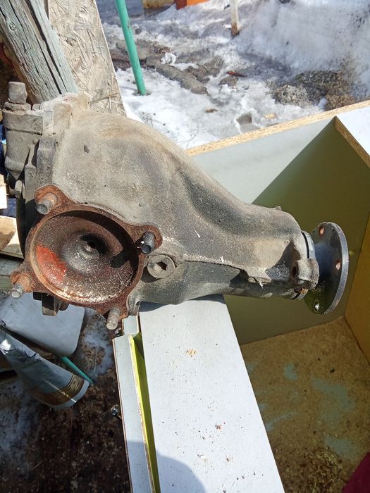 Продам задний редуктор