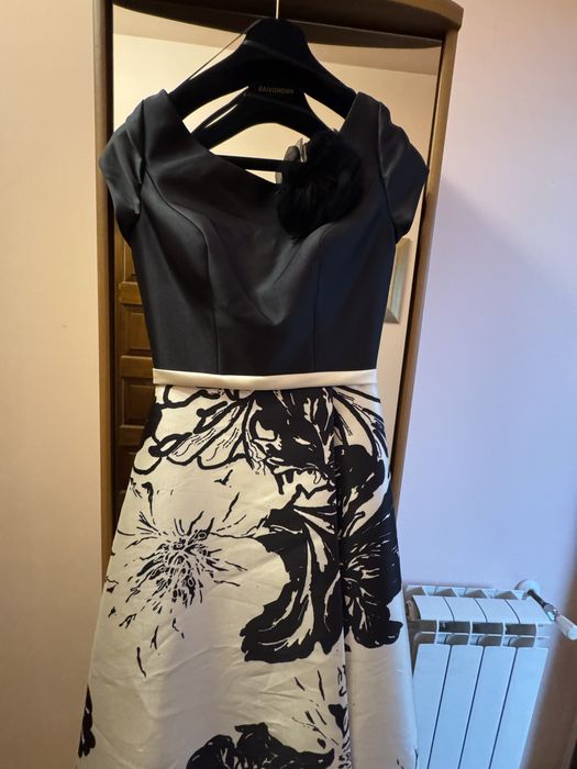 Rochie eleganta Pronovias neagra marime 36