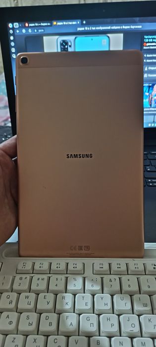 Планшет сотилади