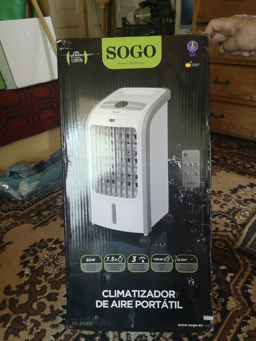 Vând răcitor de aer portabil