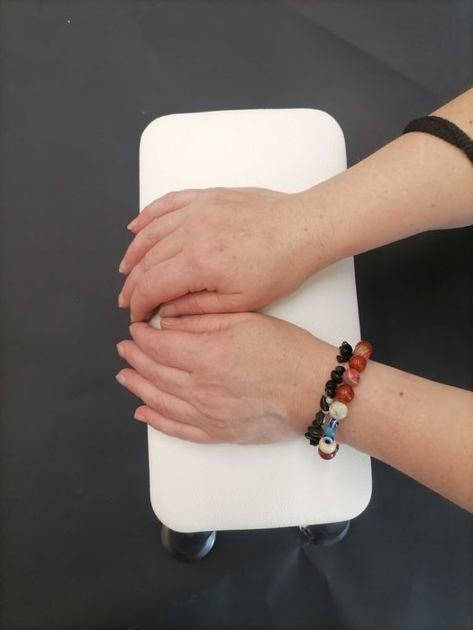 Поставка за маникюр