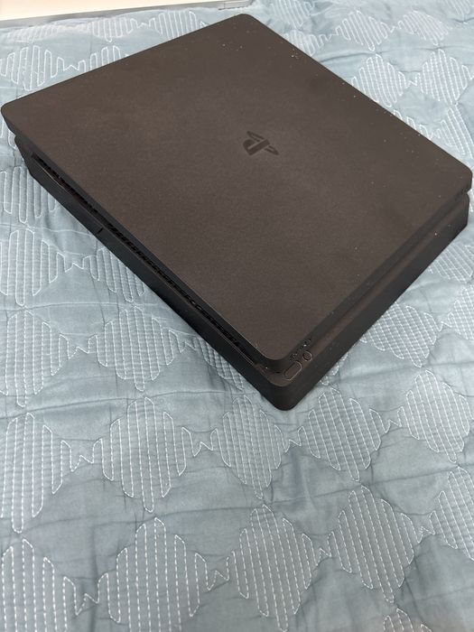 Продаю плейстейшен 4 2 терабайт