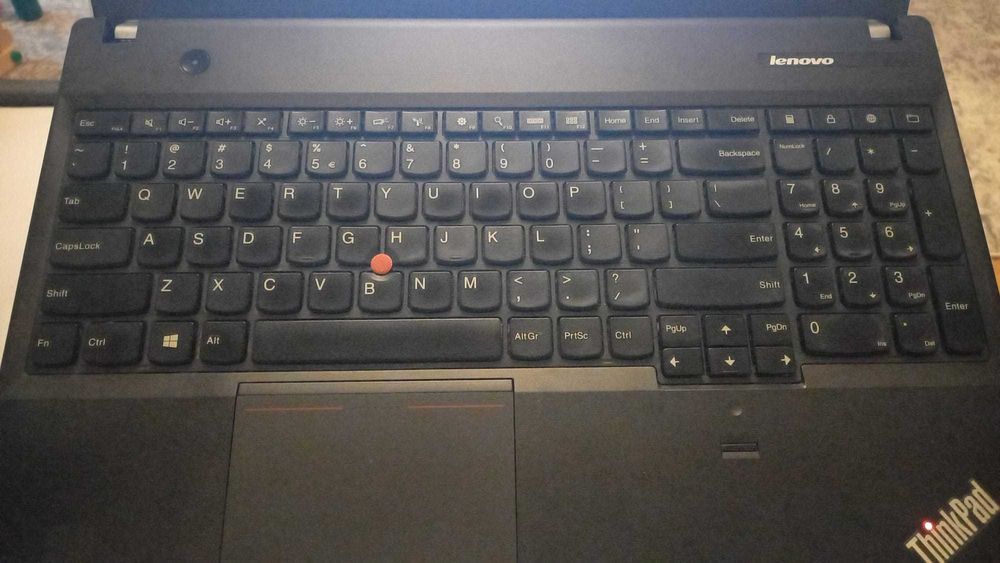 Laptop Lenovo i7 E540