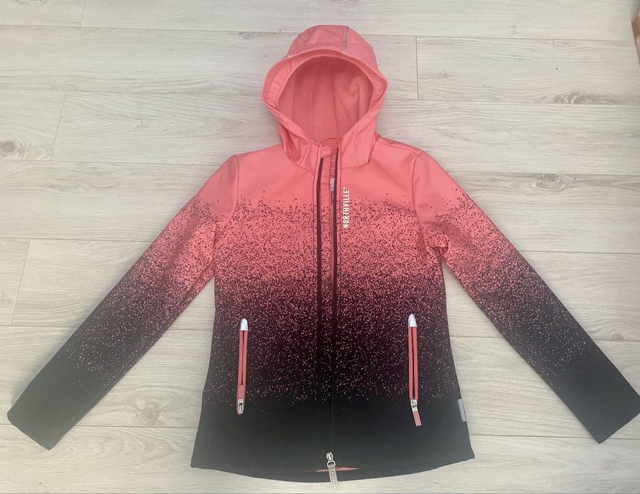 Geaca impermeabila si antivant marimea 152