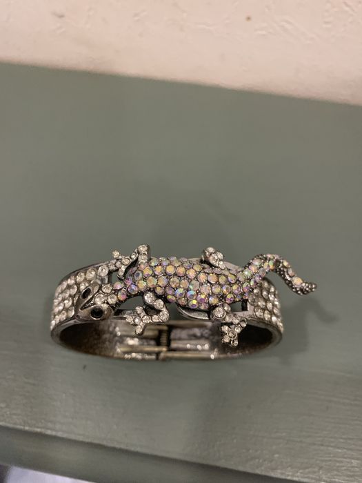 Браслеты  4 штуки