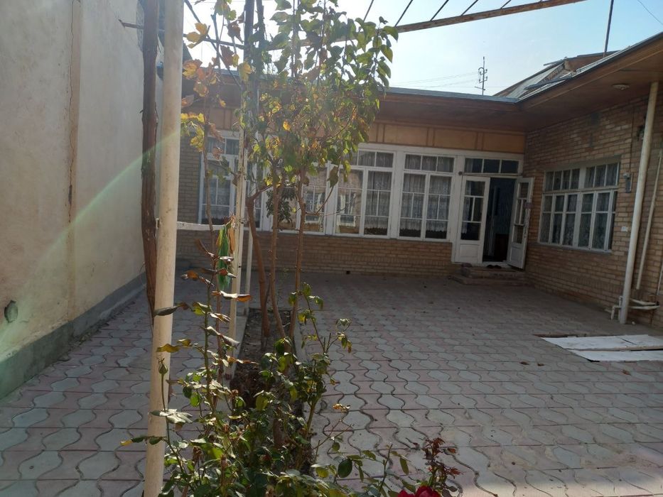 Срочно продаётся дом 4 сотки,8 марта мечеть,Лахути