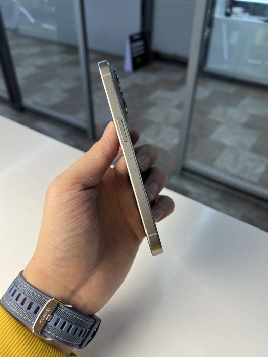 Продам iPhone 15 pro 128gb