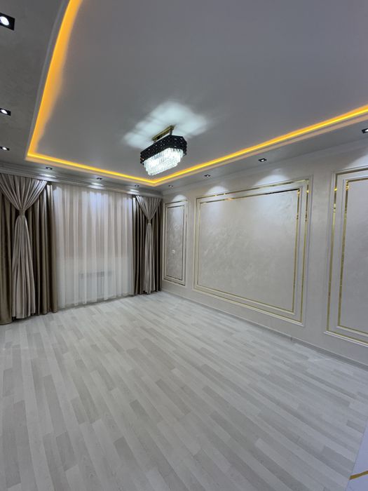 Angrenda 5/3 daxasida 3 xonali 1 etaj kvartira sotiladi