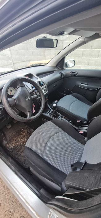 Vand masina Peugeot 206