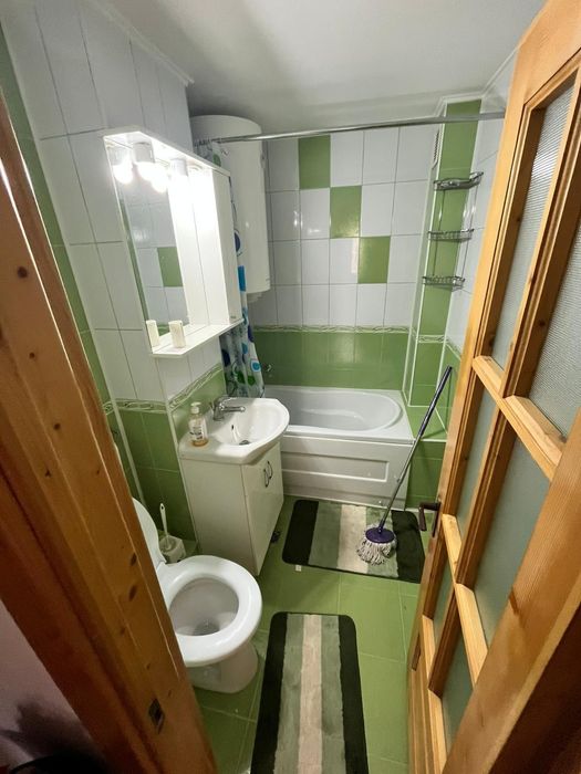 Ofer spre închiriere apartament 3 camere Nehoiu