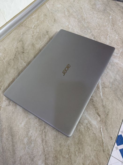 Acer noutbuk sotiladi