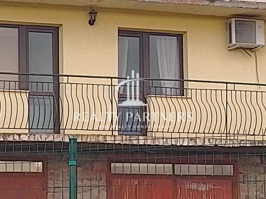 Отдава под наем Етаж от къща - с. Кладница, обл. Перник