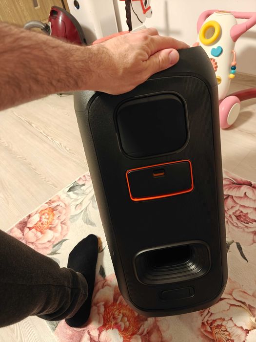 Boxa JBL partybox 120, impecabila, foarte puțin folosita