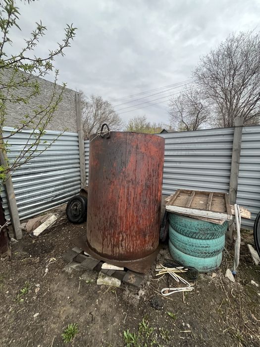 Продам чан чигунный срочно