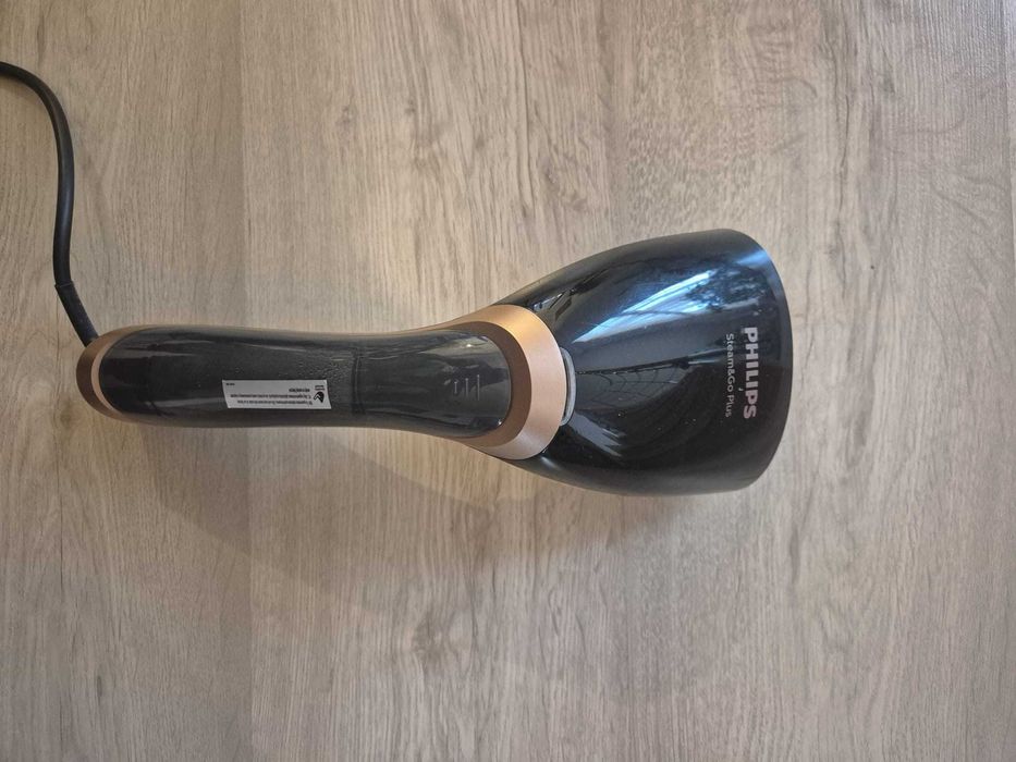 Aparat calcat vertical cu abur Philips Steam&Go