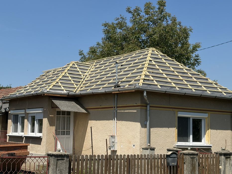 Executam orice tip de reparatii si montare tigla metalica