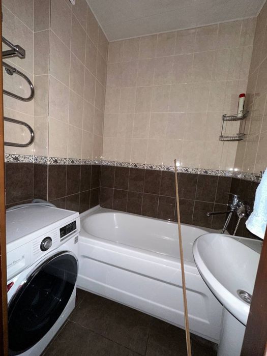 Сдаю 4 комнатную кв метро Ойбек Нукусская 1000$