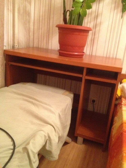 Стол компьютерный