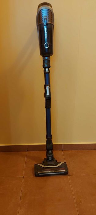 Продавам Вертикална прахосмукачка RowentaX-Force Flex8.60 AquaRH9690WO