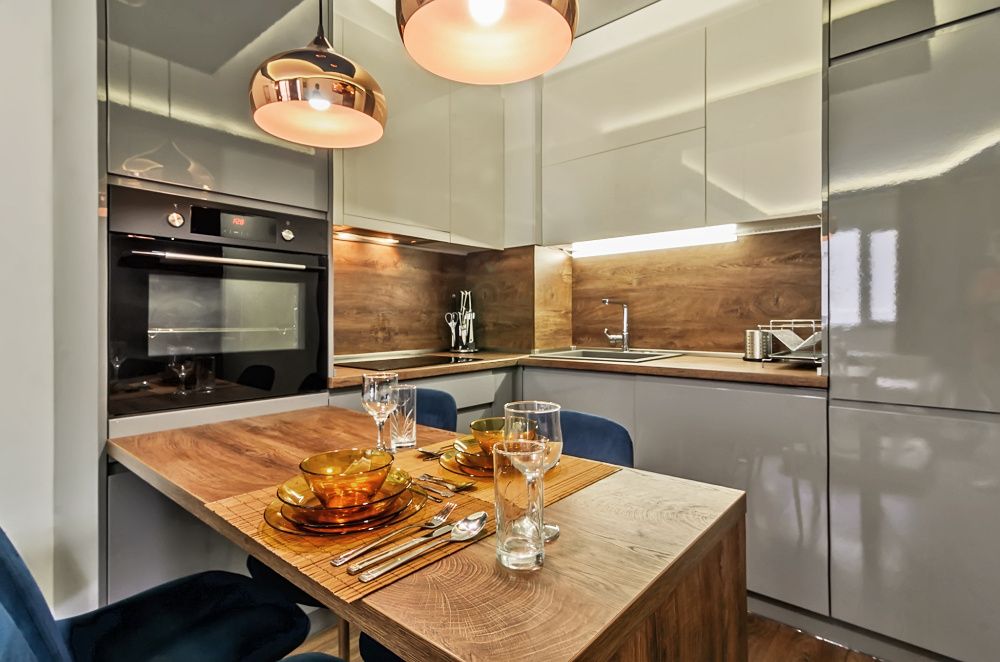 ”Деси” двустаен ап. в широк център