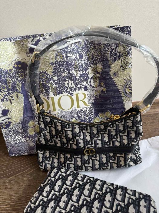 Комплект дамска чанта и протмоне Dior