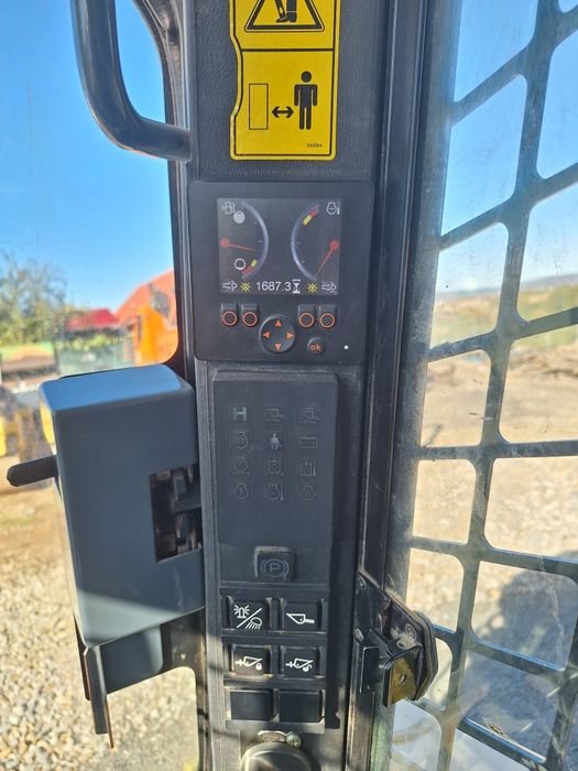 BOBCAT Mini incarcator Gehl R165 cu senile peste roti