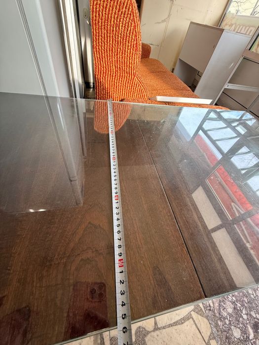 Холна маса в отлично състояние