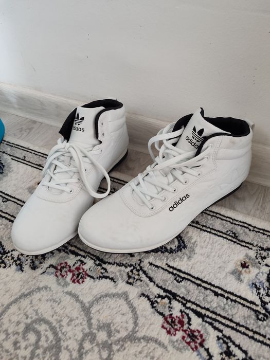 Krasovka adidas orginali