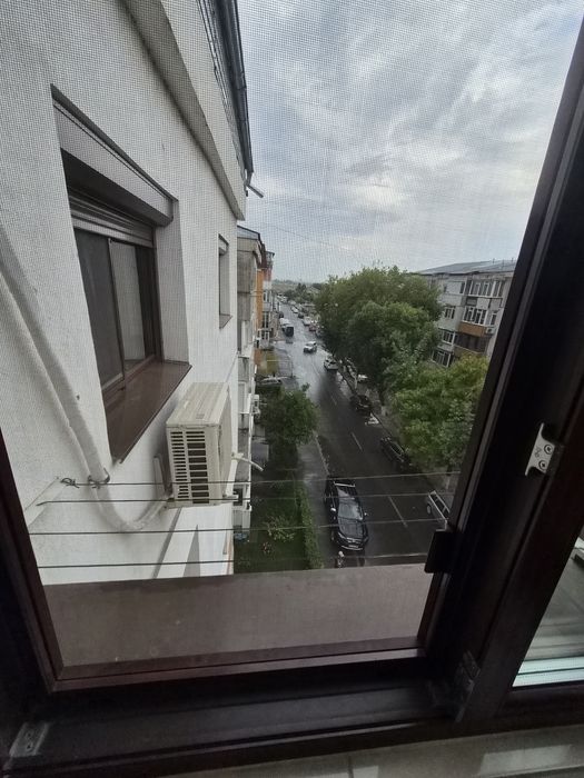 Apartament cu 3 camere