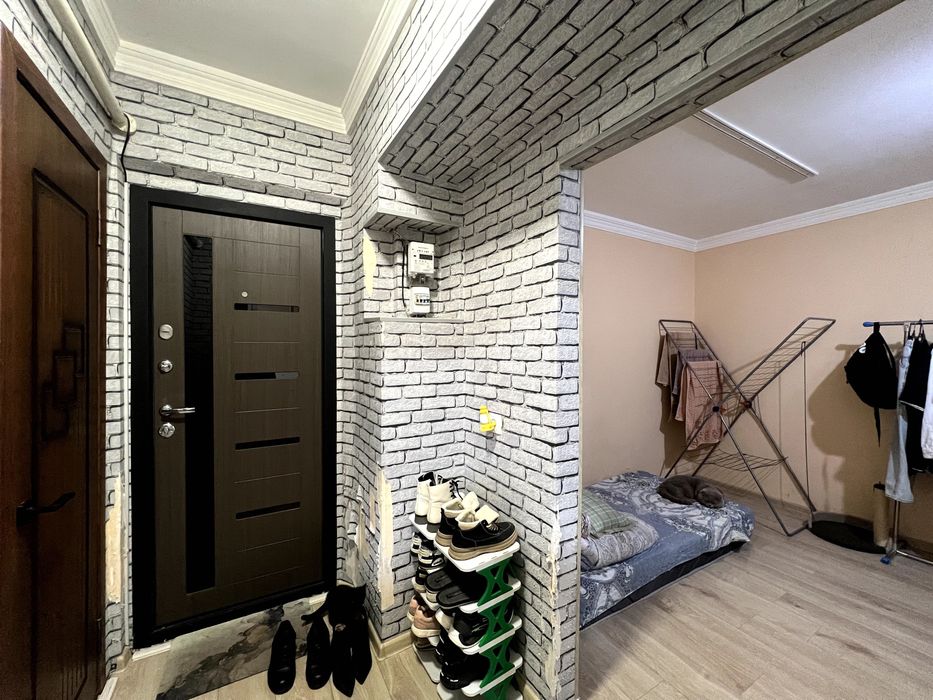 Продаётся 1 комн квартира 27 м2 кирпич Новомосковская стадион "СТАРТ"