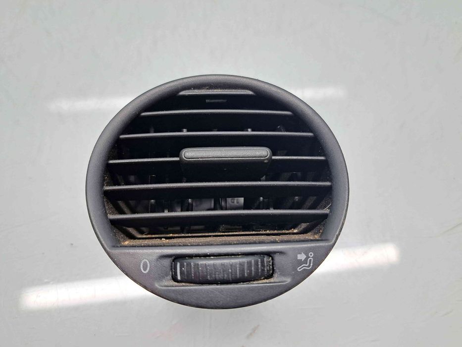 Grila aerisire centrala Volkswagen Caddy 3 (2KA, 2KH) [Fabr 2004-2010