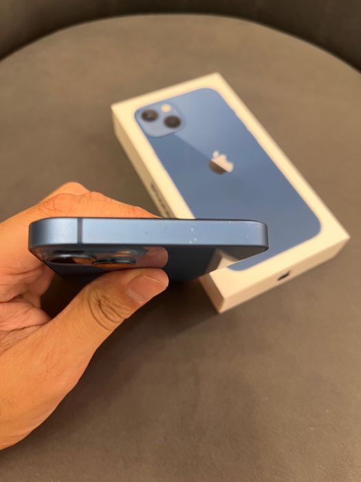 Продам iPhone 13 256 ГБ айфон 13