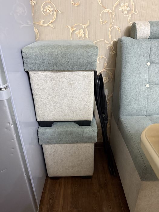 Угловой диван для кухни