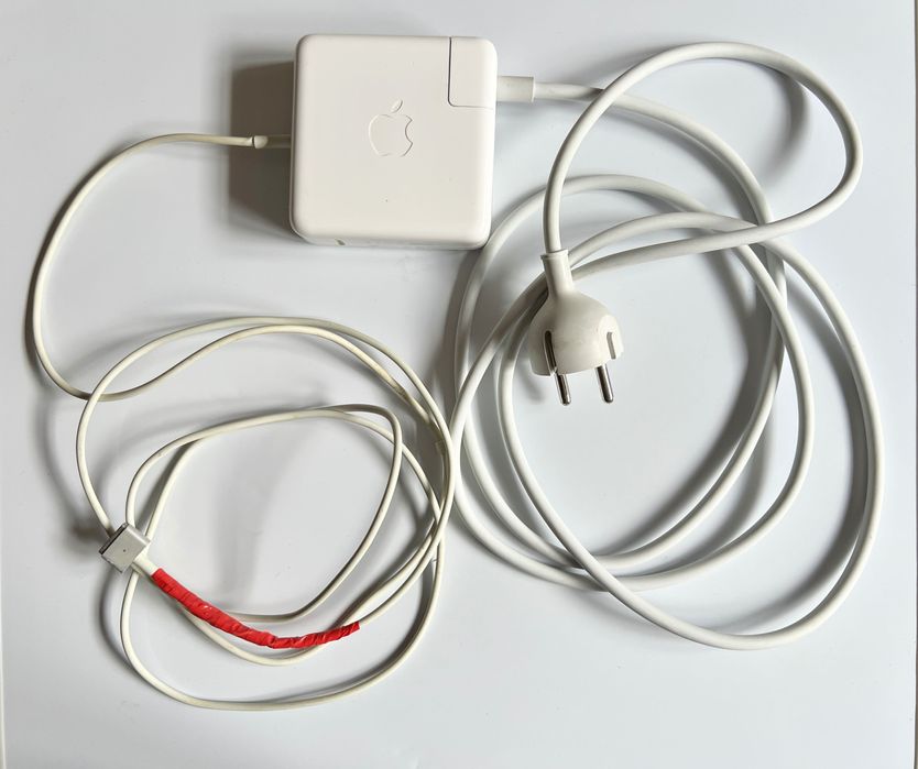 Apple MacBook Pro 15" (Mid 2015) A1398, 2.5GHz i7, 16GB RAM/512GB SSD