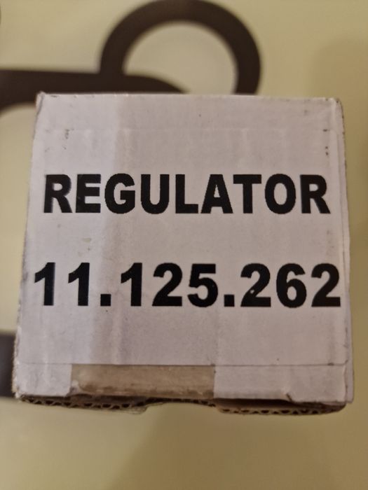 Regulator tensiune 12V