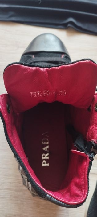Страхотни кецове Prada 35 номер нови