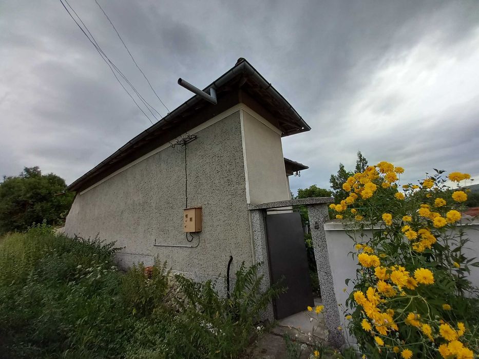 Продава се Къща в Разград, Бели Лом - 164 кв.м за 311 €/кв.м - Снимка #17